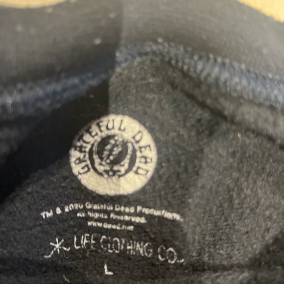 Super comfy Grateful Dead steal your face sweater - Picture 2 of 2